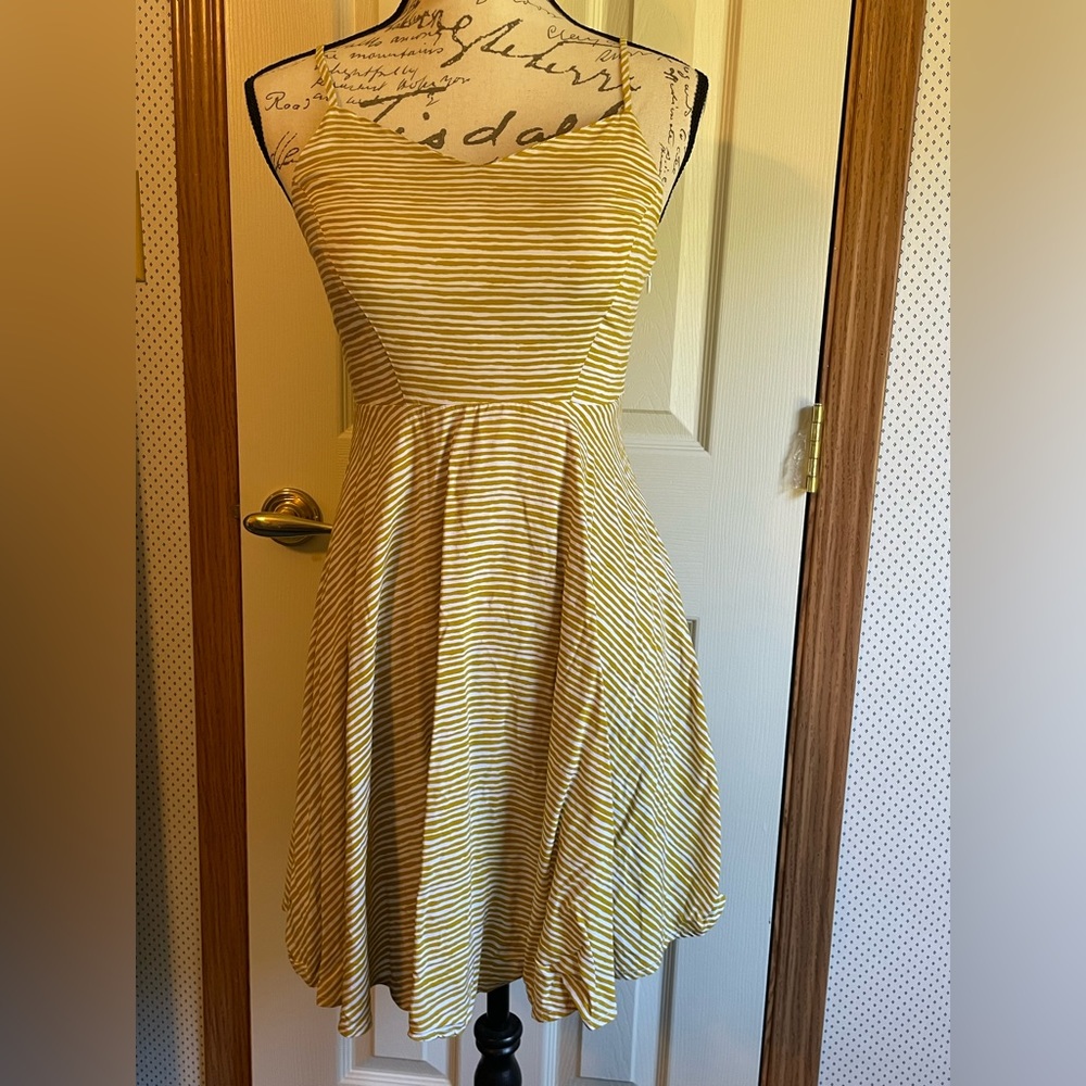 Old navy sz XS mid length mustard yellow striped dress